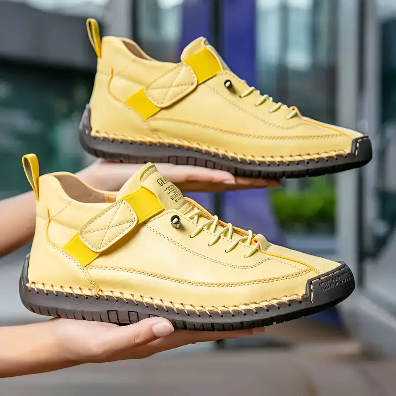 LAS ZAPATILLAS MIA