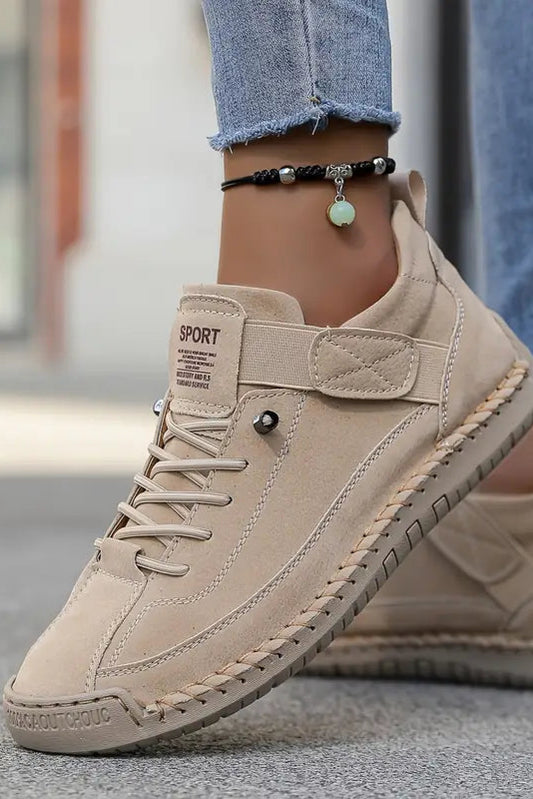 LAS ZAPATILLAS MIA