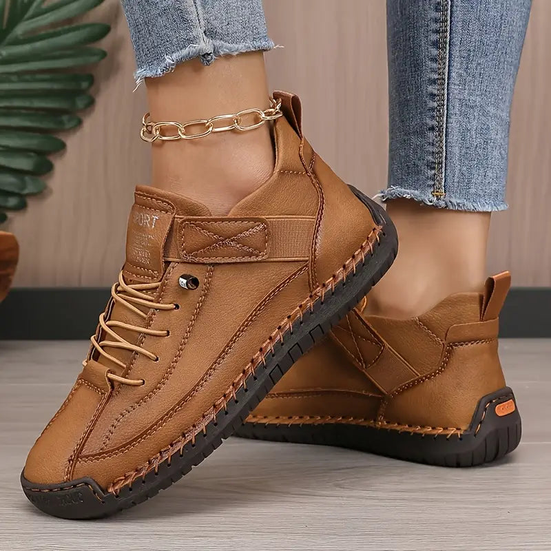 LAS ZAPATILLAS MIA