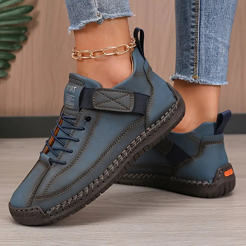 LAS ZAPATILLAS MIA